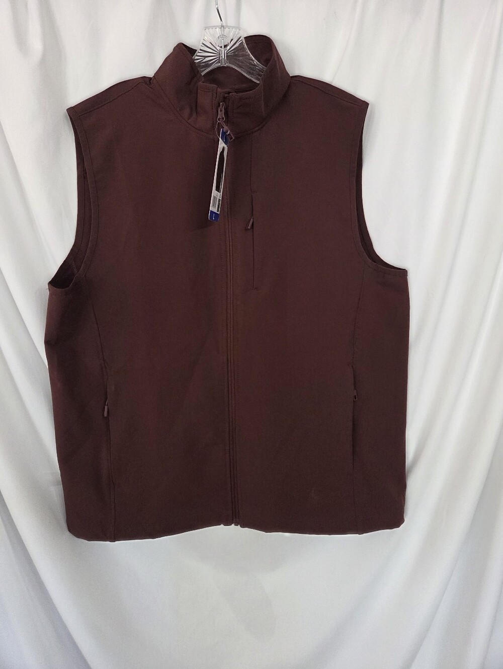 32 Degree Heat Men's Wine Color Sleeveless Vest NWT. Size L
